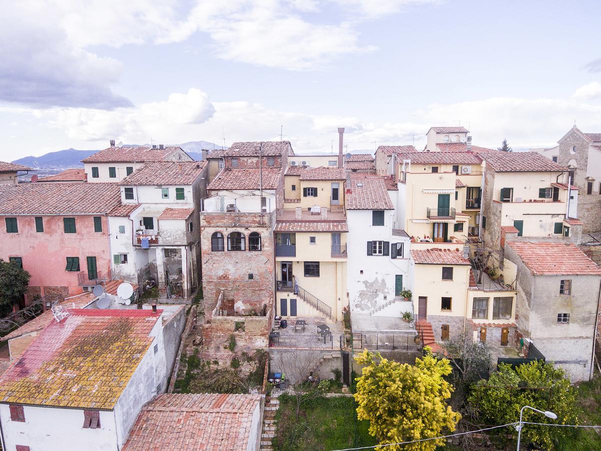 Le 3 Rane B&B Treggiaia ภายนอก รูปภาพ